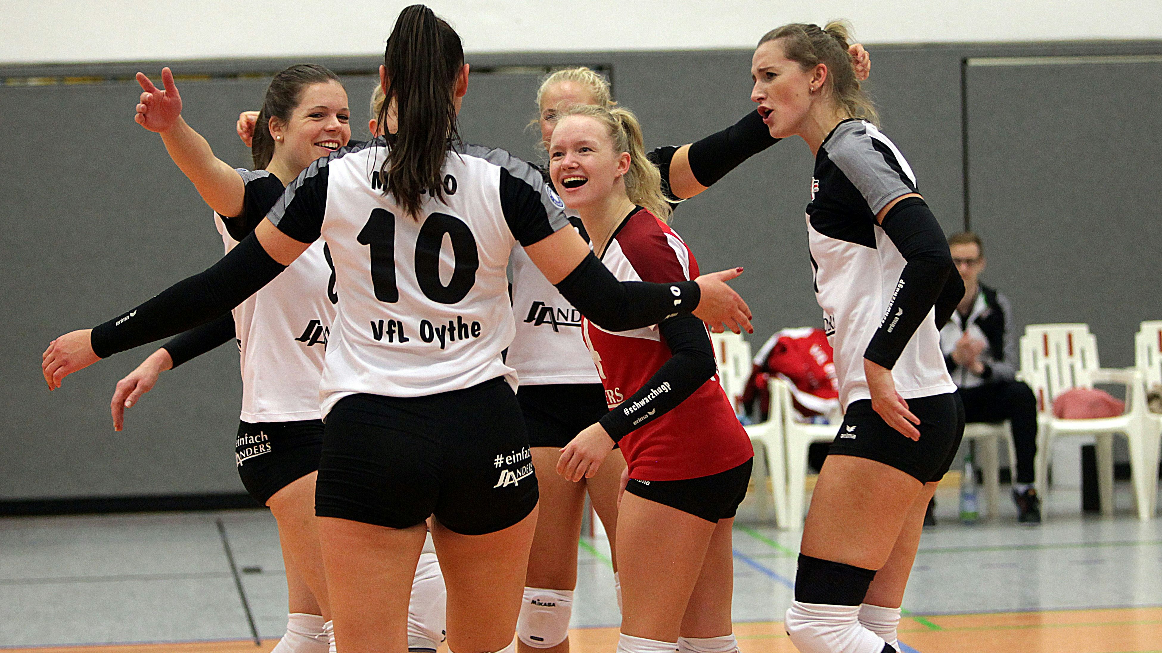 Zweiter Sieg in Folge: Die Oyther Volleyballerinnen. Foto: Schikora