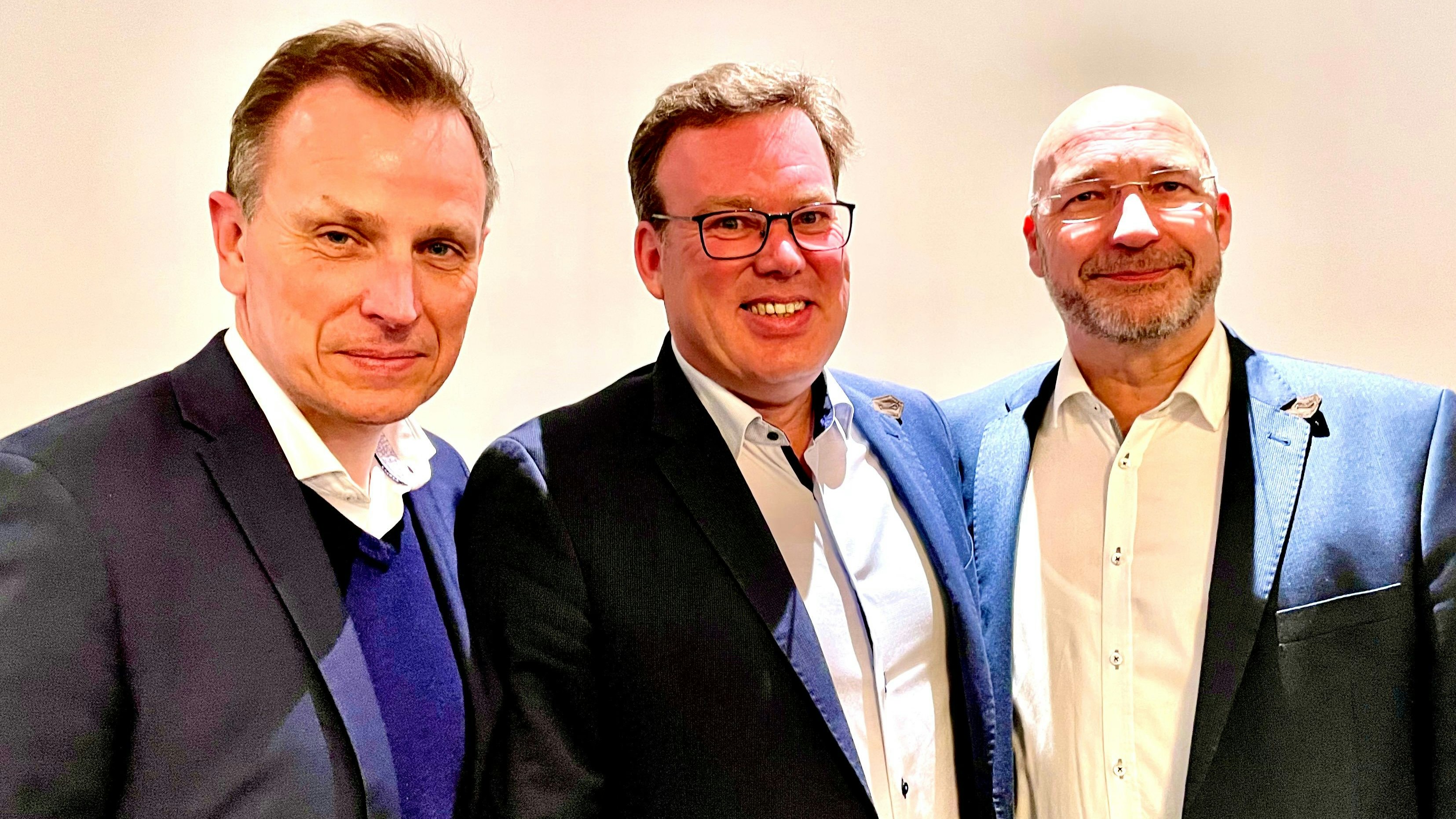 Das Führungstrio: Der neue Werder-Eck-Präsident ist Thomas Bojes (Mitte). Ihn unterstützen Geschäftsführer Stefan Röwe (links) und Schriftführer Jürgen Mahlich. Foto: Werder-Eck