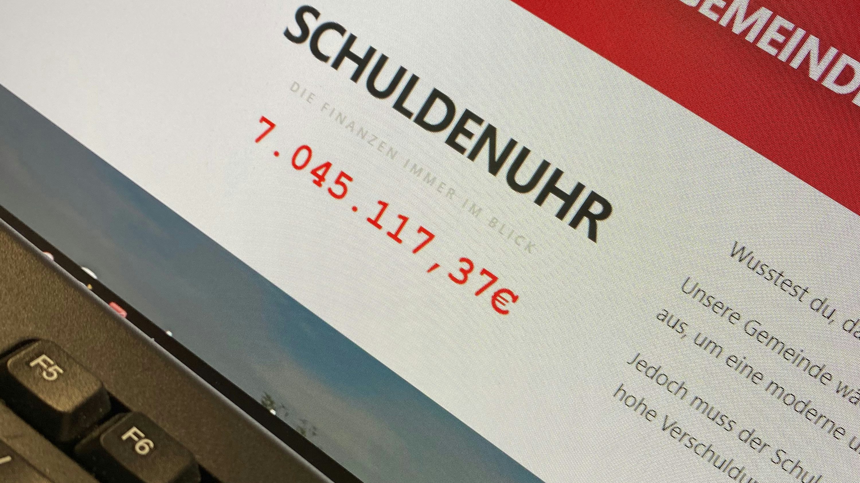 Stein des Anstoßes: Die Berechnungsgrundlage der Schuldenuhr auf der Webseite der Molberger SPD sorgt nicht nur beim Bürgermeister, sondern auch bei der CDU für Unverständnis.&nbsp; Foto: Bosse