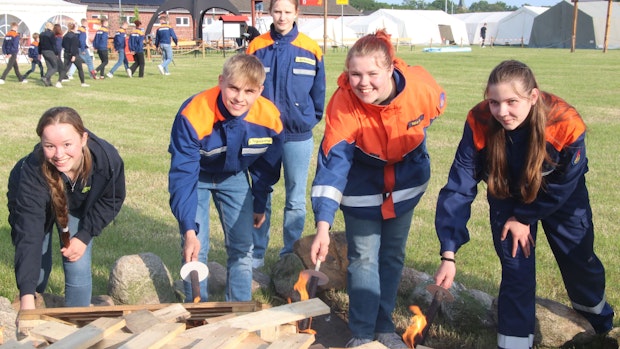 Spiele und Teamgeist prägen Pfingstzeltlager der Jugendwehren in Osterfeine