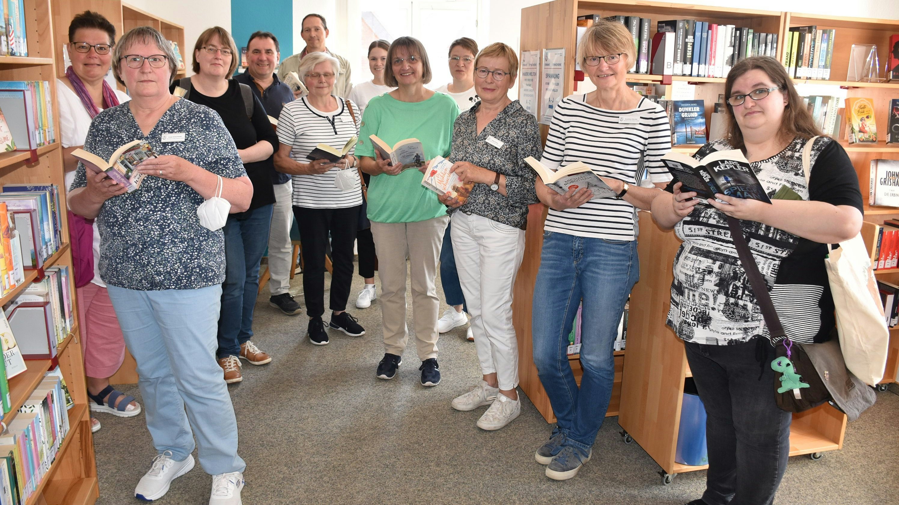Erfahrungsaustausch: Die Vertreter von Büchereien trafen sich in der Einrichtung in Vörden.&nbsp; Foto: Lammert