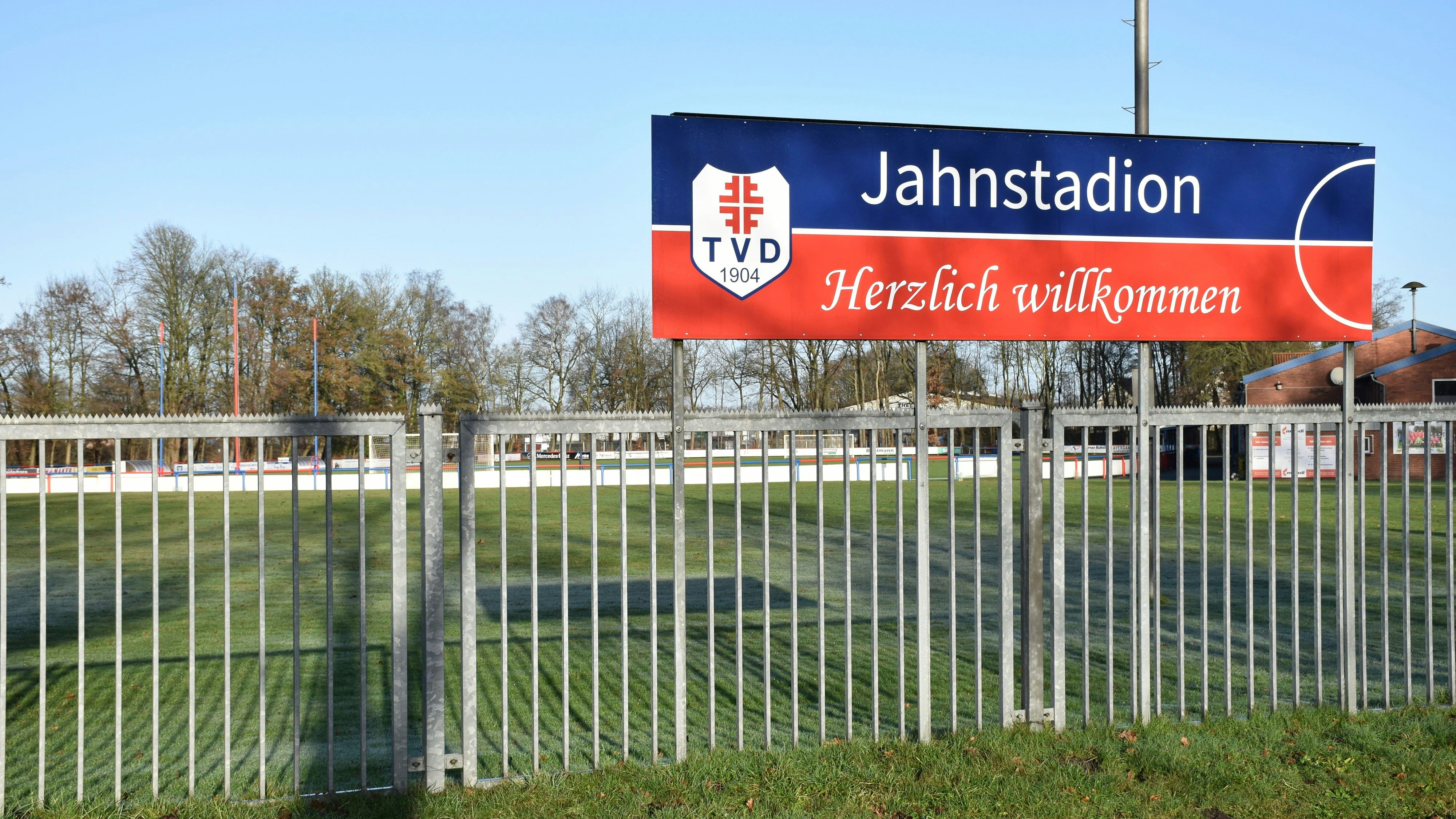 Hier wird künftig größer investiert: Denn das Jahnstadion hat viele Mängel. Foto: Böckmann
