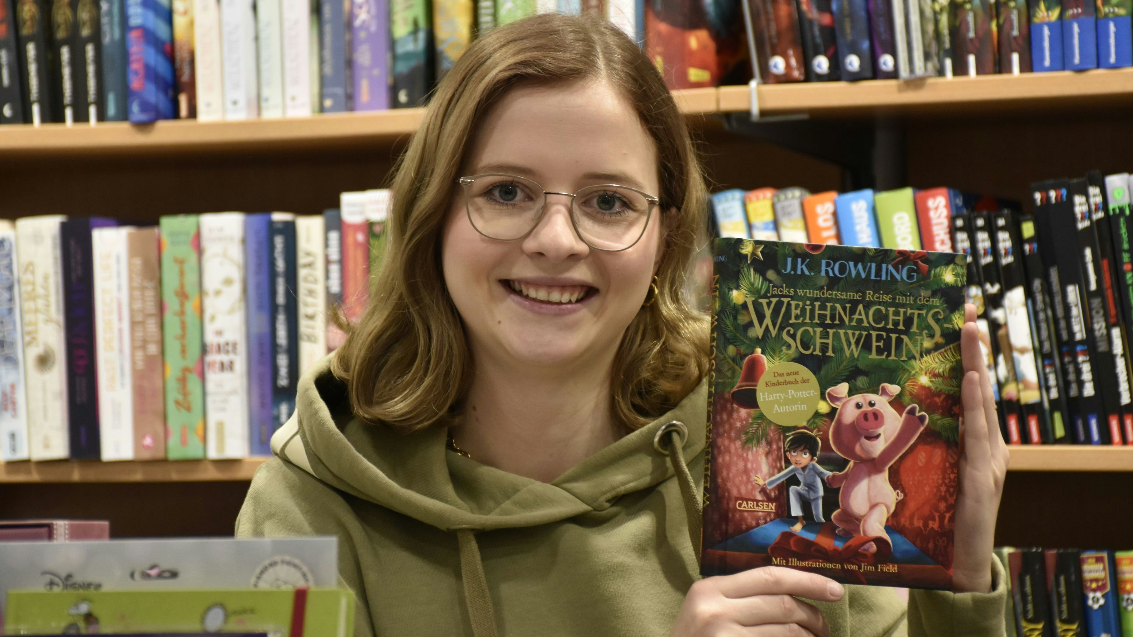 Eines der meistverkauften Kinderbücher in Vechta: "Jacks wundersame Reise mit dem Weihnachtsschwein" ist auch eine persönliche Empfehlung von Buchhändlerin Laura Triphaus. Foto: J. Scholz