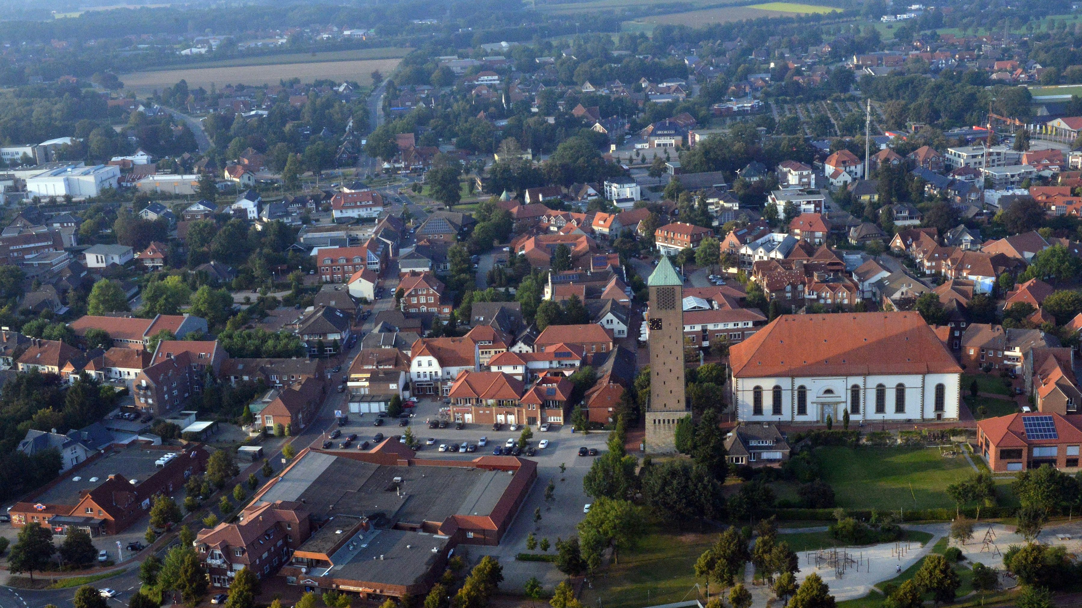 Löningen von oben: Die Stadt an der Hase wurde erstmals im Jahre 822 erwähnt. Foto: Siemer