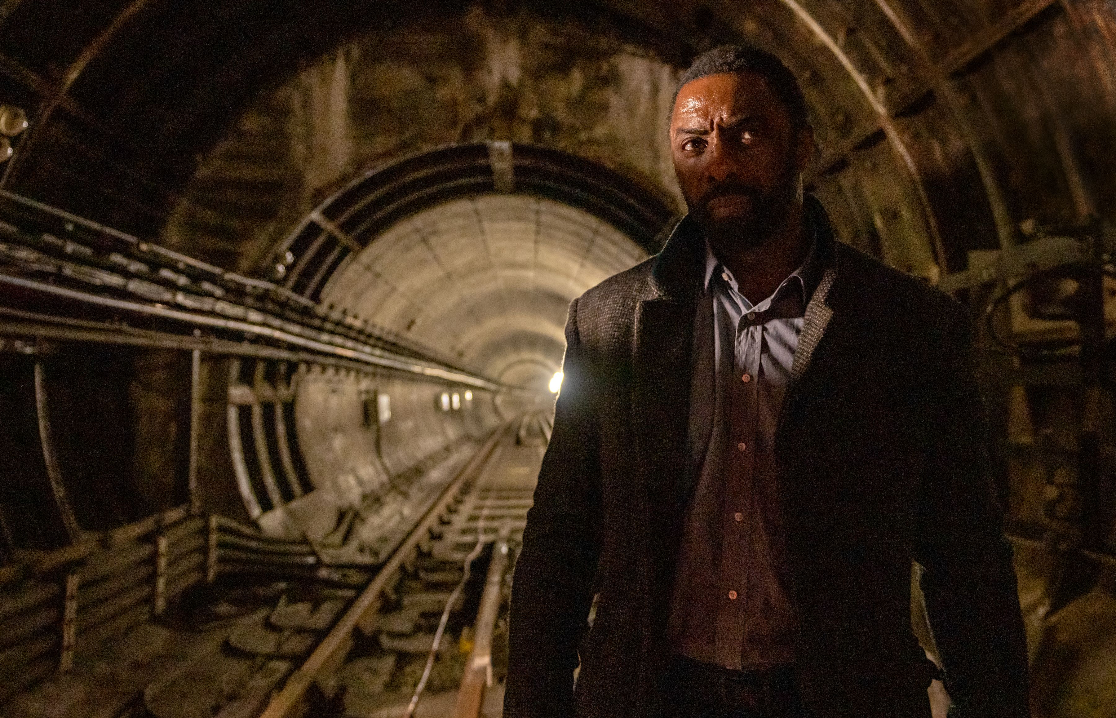 Spannendes Popcorn-Kino: Idris Elba als John Luther in "Luther: The Fallen Sun". Foto: John Wilson/Netflix © 2023