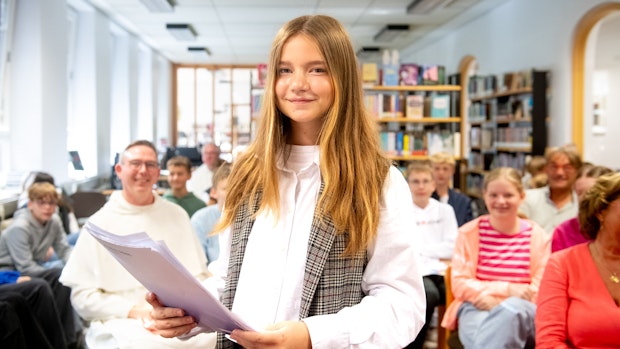 Mariya Buchtijarova (14) gewinnt Literaturpreis