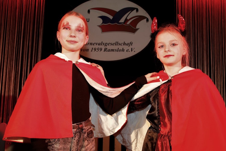 Das neue Prinzessinnenpaar: (von links) Ida Kramer und Ida Lindemann. Foto: Passmann