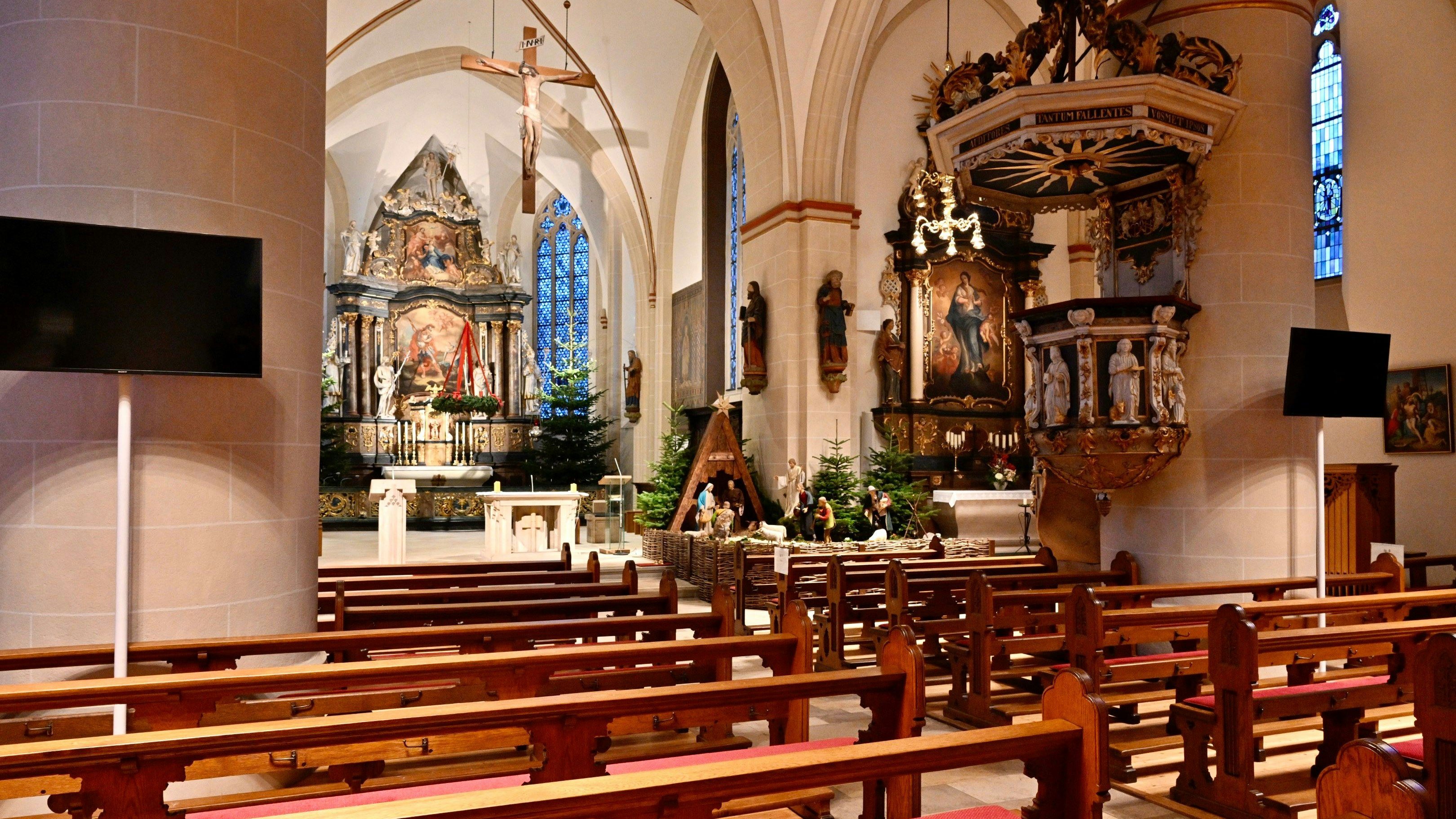 Die Temperaturen in den Kirchen des Oldenburger Münsterlandes sind über Weihnachten unterschiedlich hoch. Das Foto zeigt St. Georg in Vechta. Hier soll es über die Feiertage wärmer werden. Foto: M. Niehues