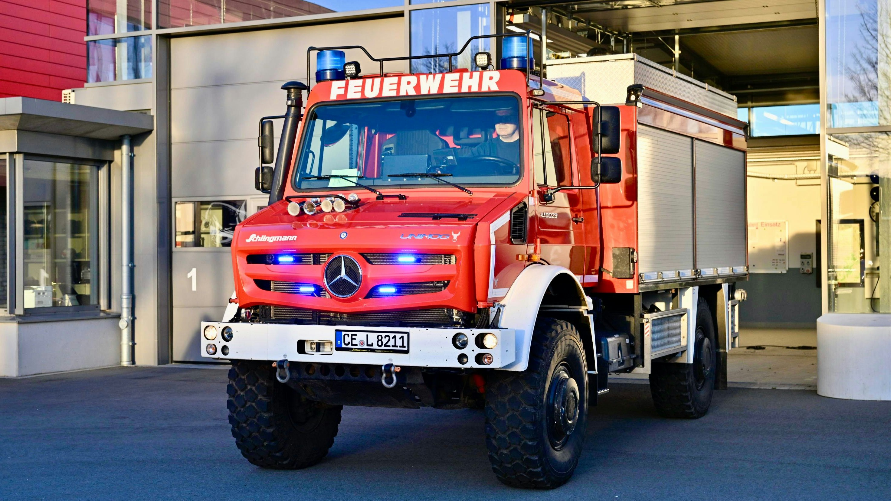 Unimog mit Aufbau der Firma Schlingmann. Das TLF 3000 wird jetzt von der Feuerwehr Vechta getestet. Danach probieren die Goldenstedter Kameraden das Fahrzeug aus. Foto: M. Niehues
