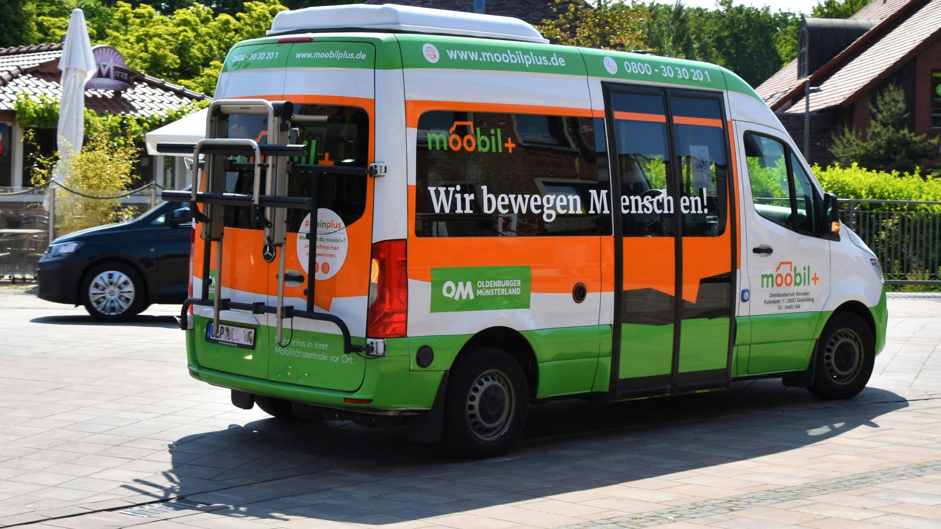 Wo bewegt sich "Moobil-Plus" hin? Die grün-orangenen Busse sind Streitpunkt zwischen dem Landkreis Cloppenburg und den Nordkreis-Gemeinden. Foto: Hahn