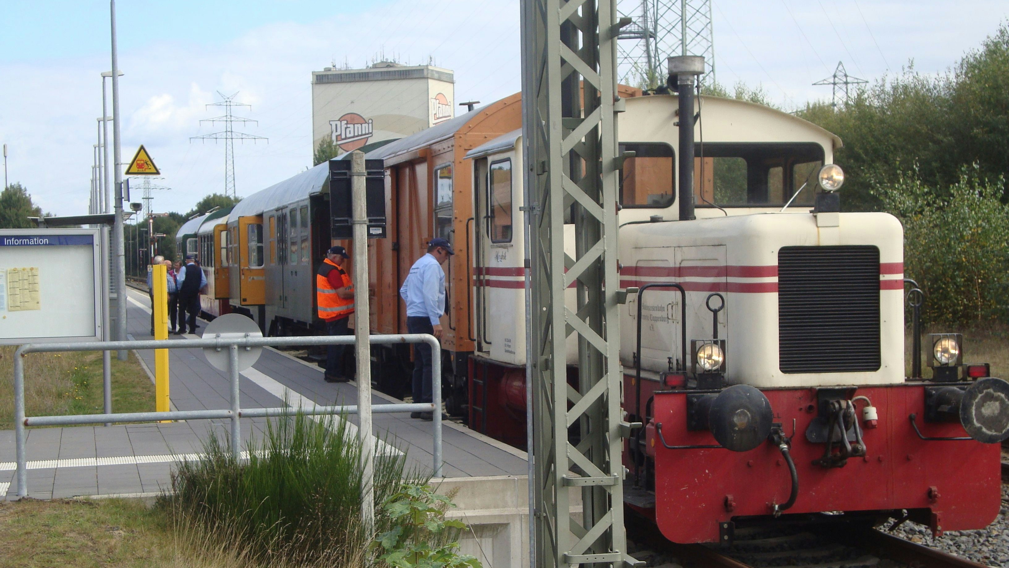 Nächster Halt Cloppenburg: Sollte die Museumseisenbahn demnächst wieder fahren, können die Fahrgäste auch am Cloppenburger Bahnhof wieder einsteigen. Foto: Museumseisenbahn