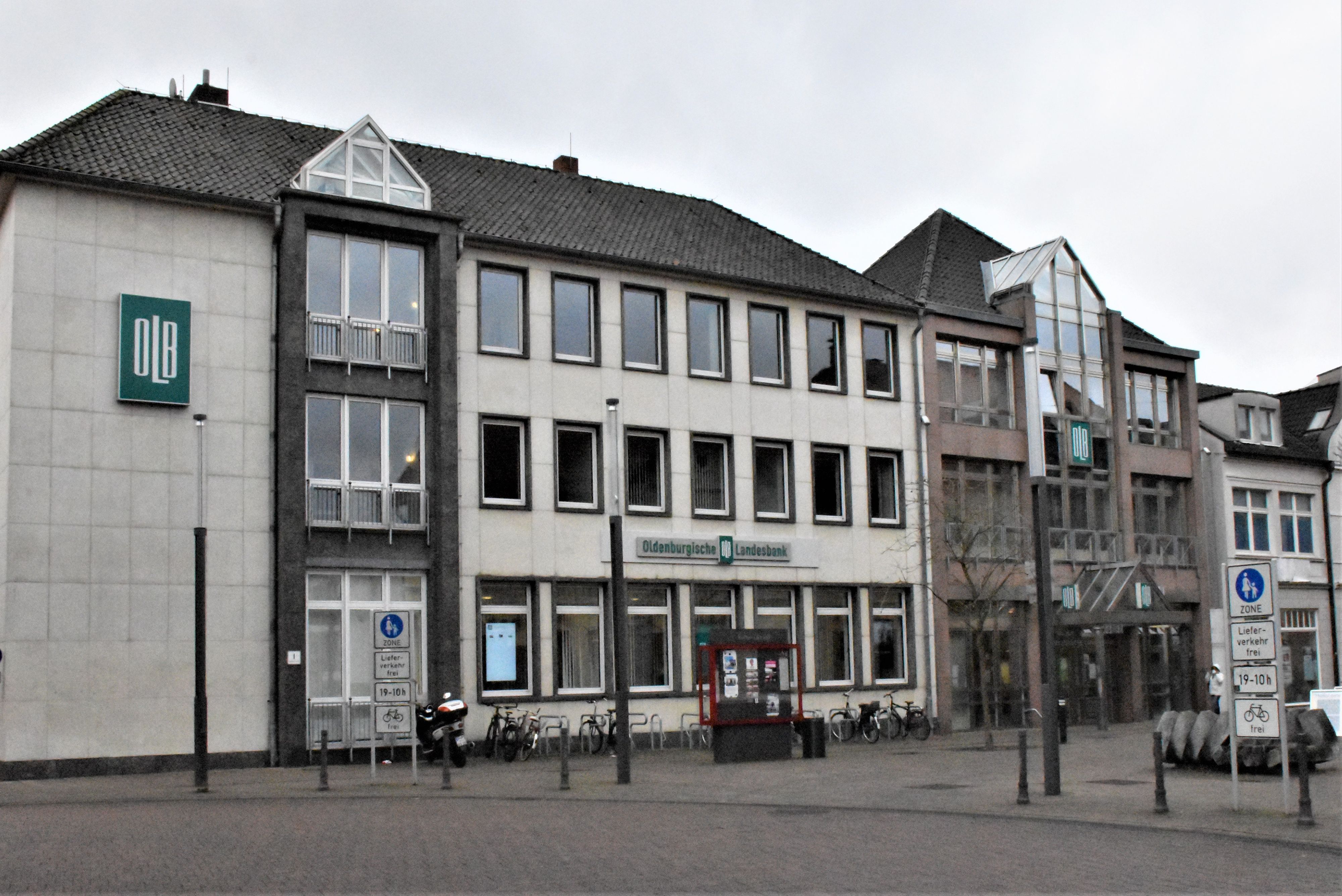 Neue Struktur der OLB: In Cloppenburg (Bild) und in Lohne sind Kompetenzzentren der Bank im Oldenburger Münsterland angesiedelt. Foto: Kühn