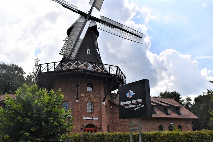 Die Oldenburger Mühle: Das historische Gebäude wurde den neuen Anforderungen entsprechend umgestaltet. Foto: Kessen