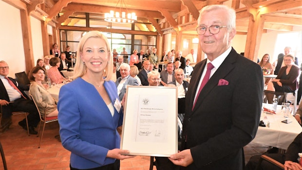 Franz Grimme wird mit dem Oldenburger Wirtschaftspreis geehrt