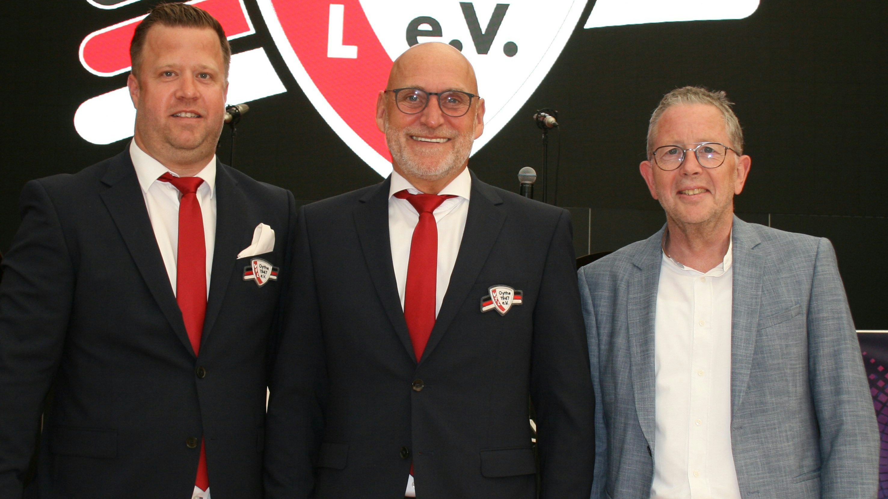 Verantwortlich für die Jubiläumswoche: Die VfL-Vorstände Michael Surmann (von links), Hauke Anders und Uwe Kerßens. Foto: Esslinger