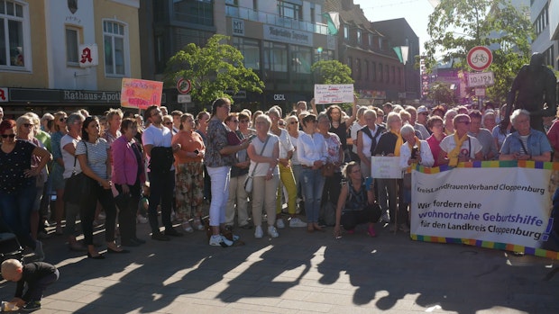 Demo in Cloppenburg: Bei der Geburtshilfe herrscht Einigkeit in der Unzufriedenheit