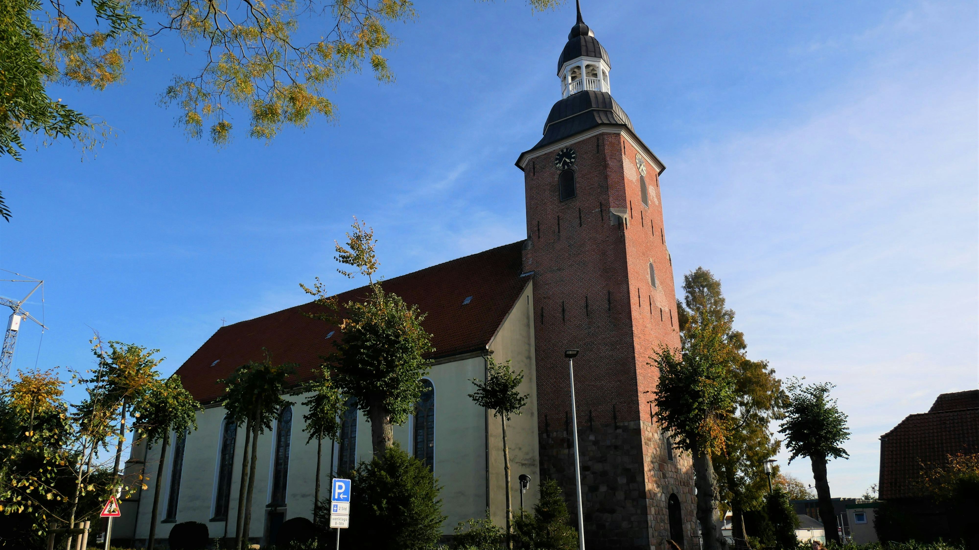 Die warme Stube der Gemeinde: Die St.-Andreas-Kirche wird als einziges katholisches Gotteshaus in Cloppenburg durchgehend beheizt. Foto: Dickerhoff