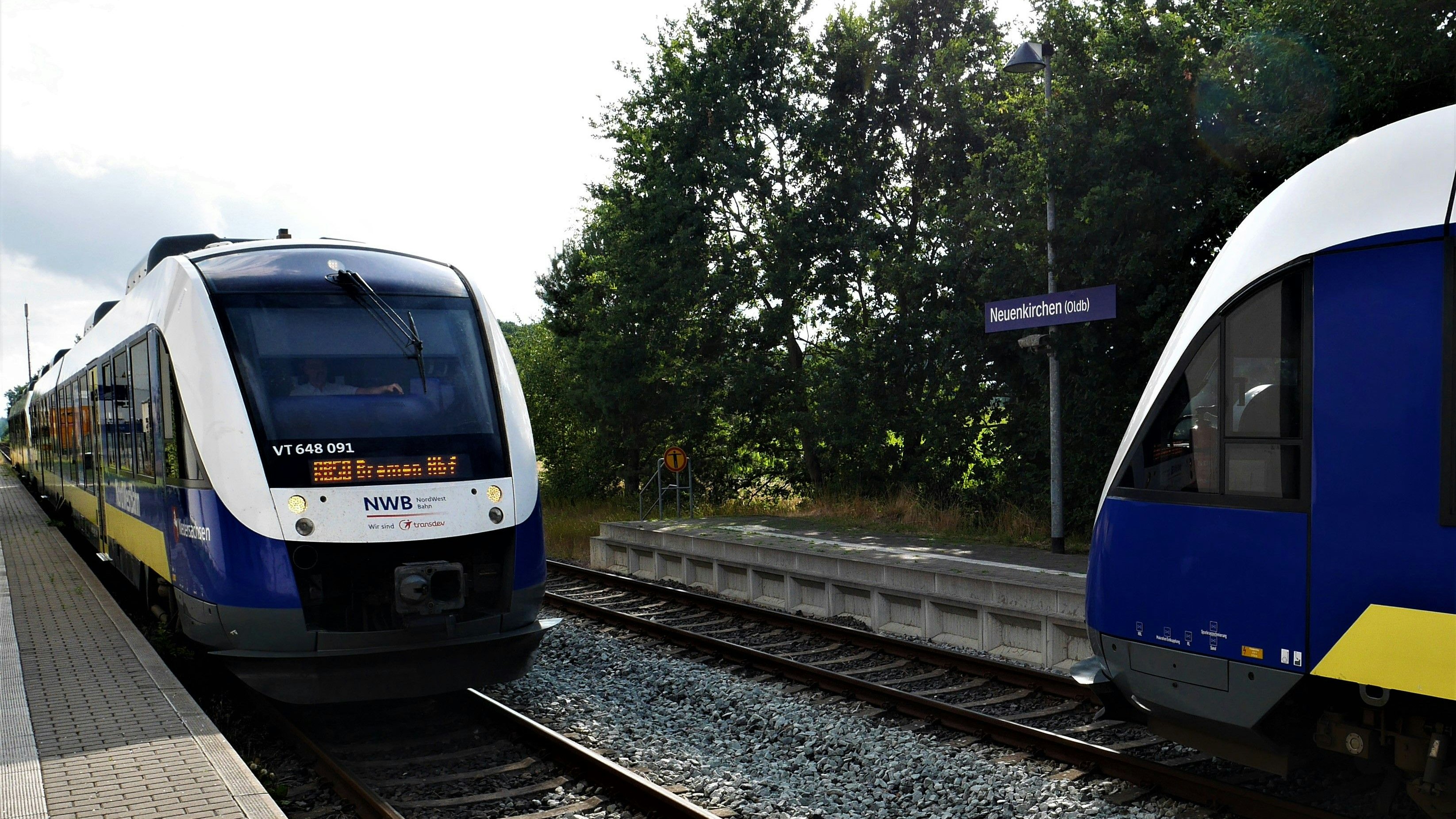Fördert Störanfälligkeit: Nur an wenigen Bahnhöfen können sich auf der sonst eingleisigen Strecke Züge begegnen. Foto: Schmutte