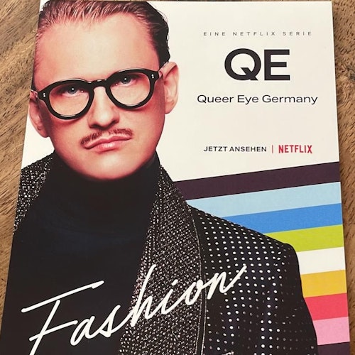 Die Autogrammkarte von Jan-Henrik Scheper-Stuke: Er ist der Fashion-Experte von Queer Eye Germany.