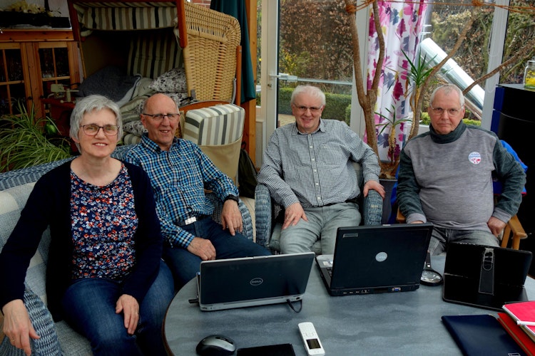 Das Redaktionsteam der Chronik: Helga Böske (von links), Johannes Böske, Ludger Niehaus und Wolfgang Kohls. Foto: 1. FC Varenesch