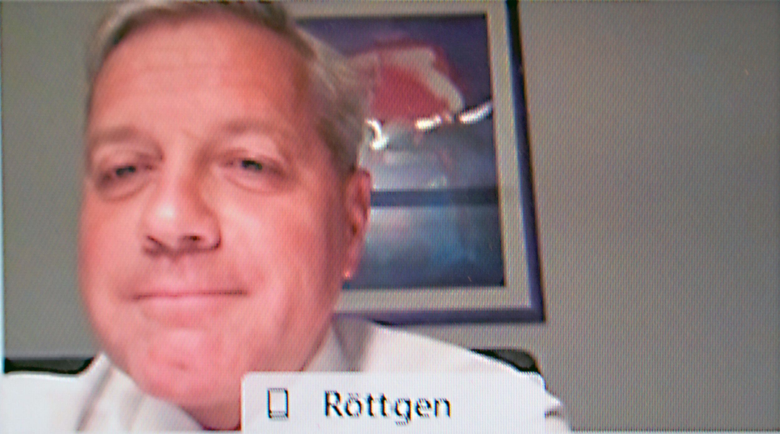 Setzt auf ehrliche Worte: Norbert Röttgen im Austausch per Video mit regionalen CDU-Mitgliedern. Foto: Tzimurtas