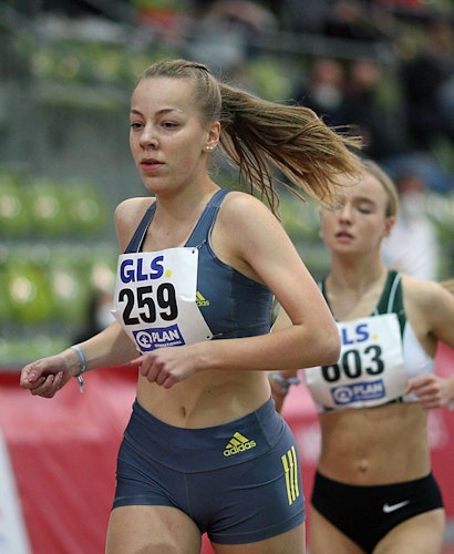 Im 3000-m-Rennen landete Sophie Hinrichs vom VfL Löningen auf dem elften Rang. Foto: regsportbilder