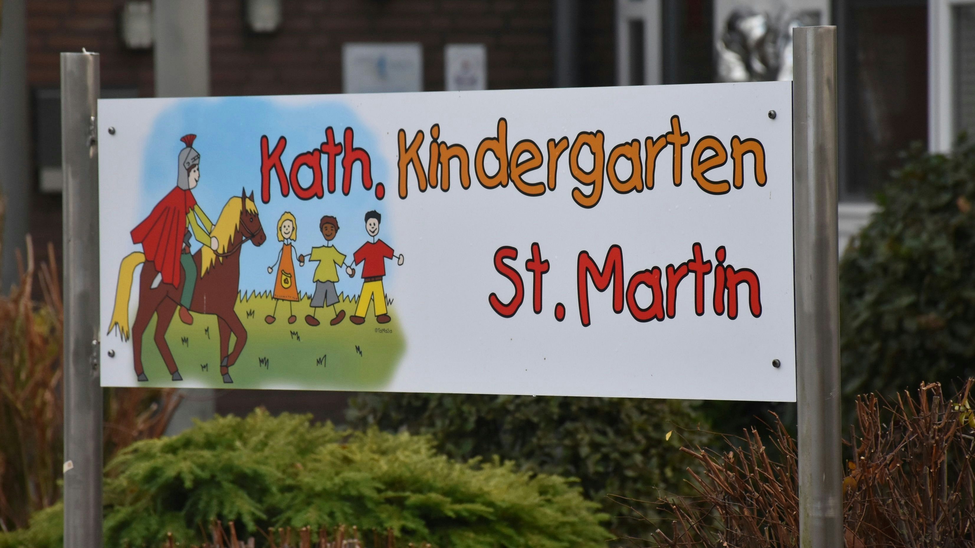 Im Fokus: Der Kindergarten St. Martin hat Mängel. Soll er nun saniert oder neu gebaut werden? Foto: Böckmann