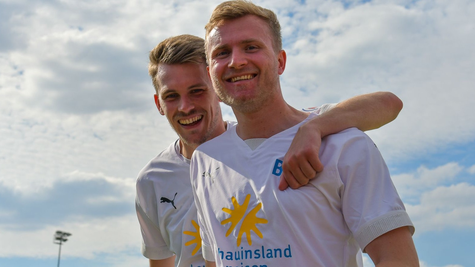 Vorfreude auf 2022/23: Kai Westerhoff (links) und Malte Beermann von BW Lohne. Foto: Wenzel