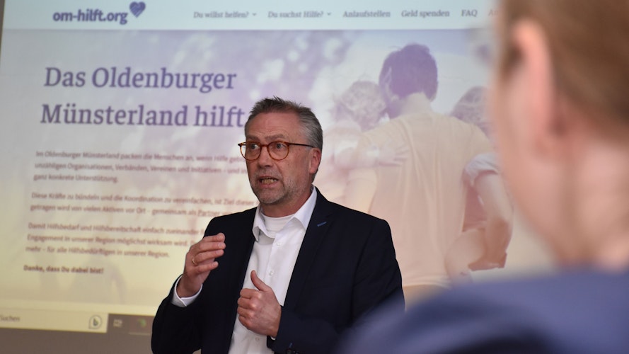 Er informiert über die Neuerungen: Heribert Mählmann, Vorstandsvorsitzender des Caritas-Sozialwerks St. Elisabeth in Lohne. Foto: Timphaus