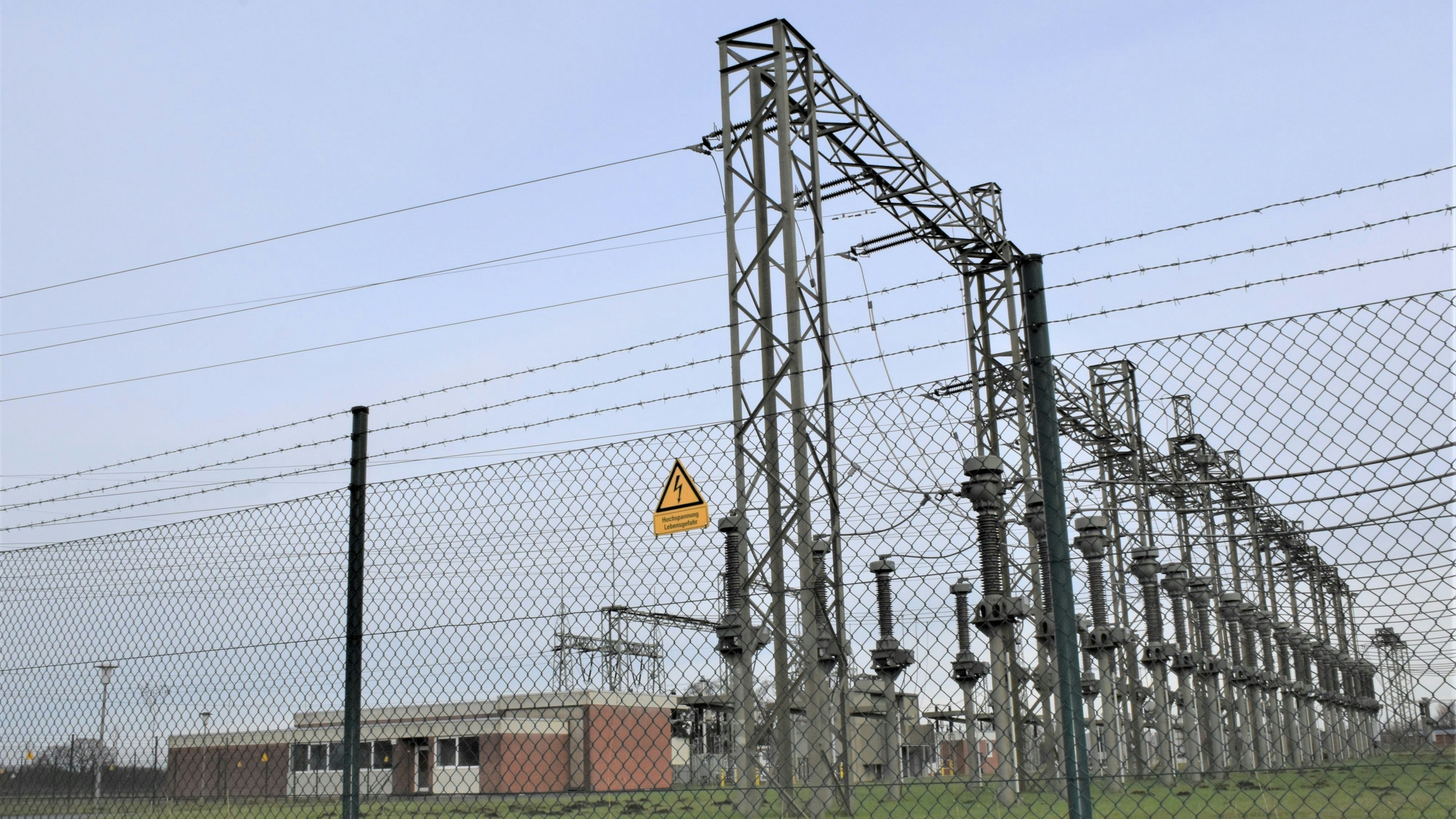 Ein zentraler Ort für die regionale Stromversorgung: Das Umspannwerk in Bethen. Foto: Kühn