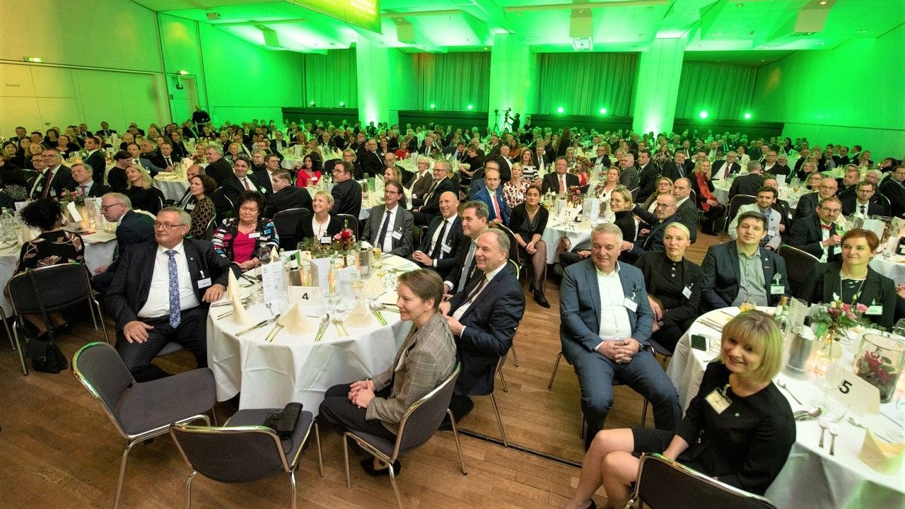Unternehmerpreis 2019: Die letzte "reguläre" Überreichung der OM-Unternehmerehrungen fand im Jahr 2019 in der Stadthalle Cloppenburg statt. Foto: M. Niehues