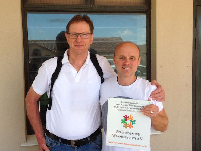 Starthelfer und Ratgeber: Albert Schott (links), der Vorsitzende der Initiative, mit dem Missionar und Projektmanager Marco Spalke.